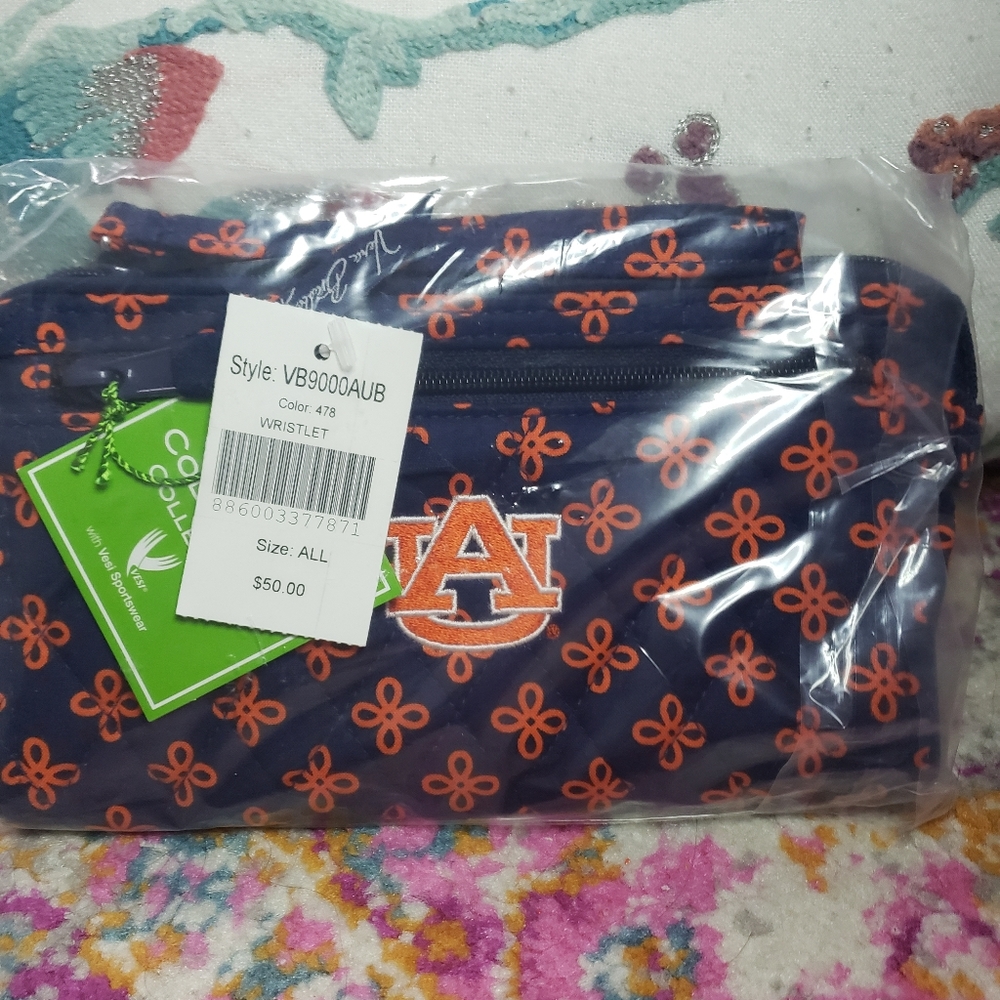 NWT Vera Bradley Collegiate 'Auburn' wristlet